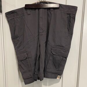 St. John's Bay Legacy Cargo Shorts Size 42 NWT